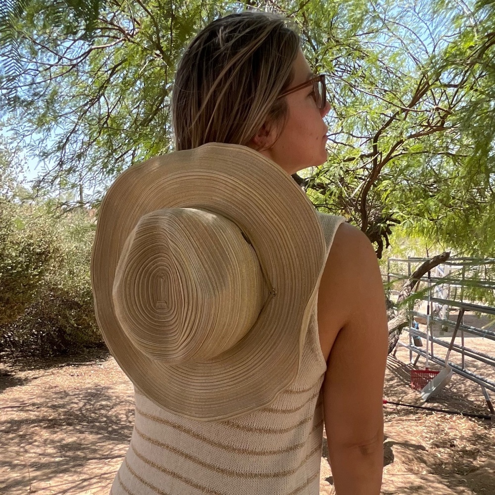 🐚 Scala Hat with FREE Shell Pin - Picture 10 of 12